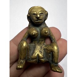 แม่เป๋อโบราณ (พิมพ์นั่ง) / Ancient Mae Pher (Sitting Posture) SKU-02395