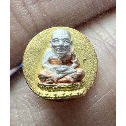 หลวงพ่อทวด พิมพ์กลมเล็ก (เนื้อเงินชุบสามกษัตริย์) Luang Pu Thuat coin (Model: Round, Silver Material, 3K plated). SKU-01985