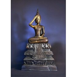 พระปางพระเกศธาตุ (เนื้อทองเหลือง, จีวร-รมมันปู) Touching Hair Posture Buddha Statue (Brass, Robe-Brown Plated). SKU-03102