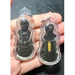 โหงพรายกระซิบ (รุ่น2, เนื้อผงเลี่ยมน้ำมัน) Ghost Whisperer. (2nd batch, powder material, inlaid with oil) SKU-03788