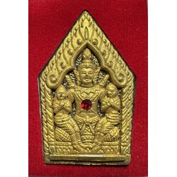 พระขุนแผนหลังงั่ง เนื้อว่านดำปิดทอง Khunpaen backside Phor Ngang Black Herb powder-Gold color SKU-02002