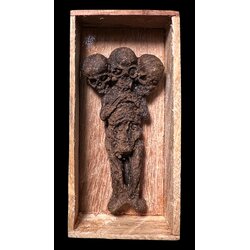ลูกกรอกสามหัวนอนโลง Three-Headed Lukkrok In Coffin. SKU-03785