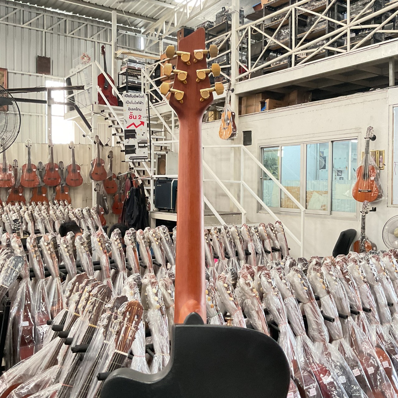 กีต้าร์โปร่งไฟฟ้า Mavis : MX-320