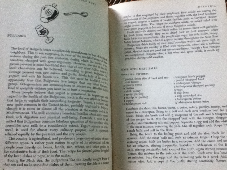 THE COMPLETE ROUND-THE-WORLD COOKBOOK/ Myra Waldo