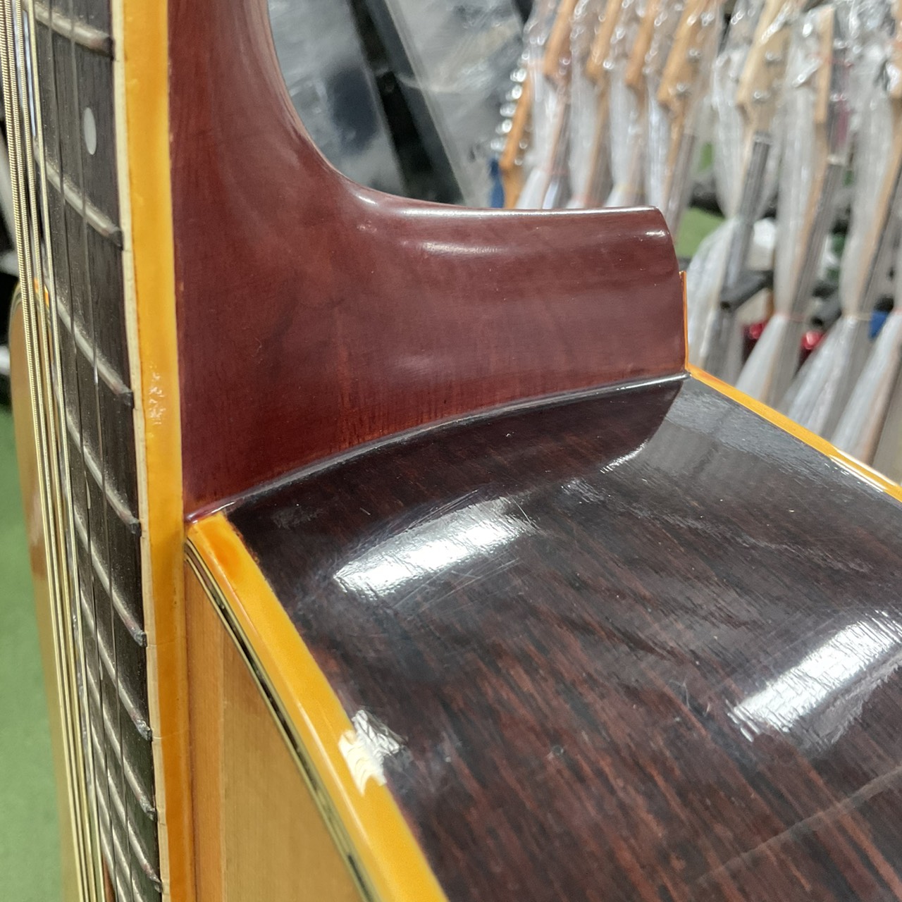 กีต้าร์โปร่ง Morris : W-23