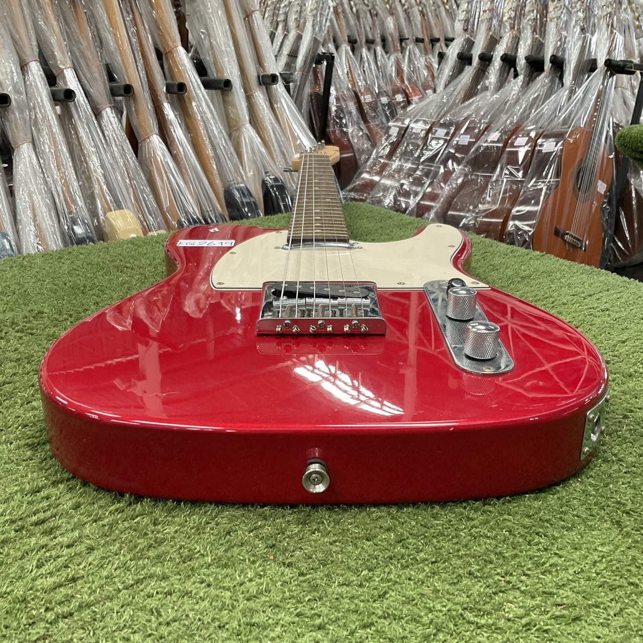 กีต้าร์ไฟฟ้า JUNQ