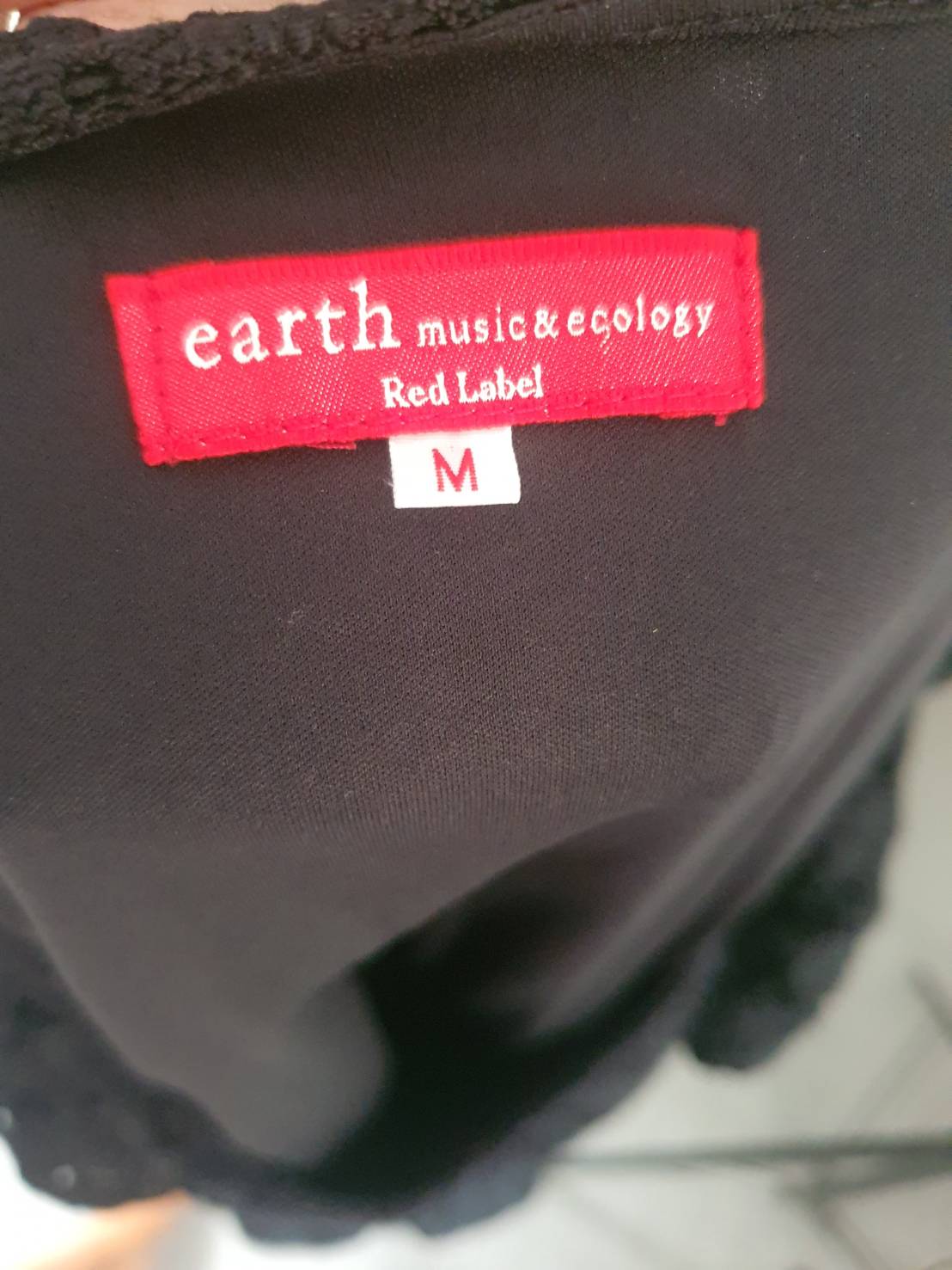 FF06117 เดรสแฟชั่น ลูกไม้ สีดำ มือสอง earth อก 34-37นิ้ว