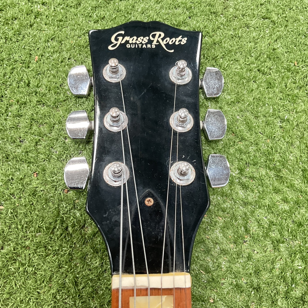 กีต้าร์ไฟฟ้า Grass Roots