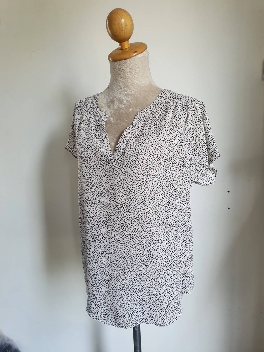 FF05278 เสื้อผ้ามือสอง ชีฟอง แบรนด์ BANANA REPUBLIC อก free-38 นิ้ว