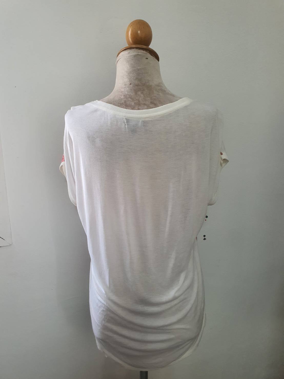 FF06306 เสื้อผ้ามือสอง ลายดอกไม้ แบรนด ์ F&F อก 36 นิ้ว