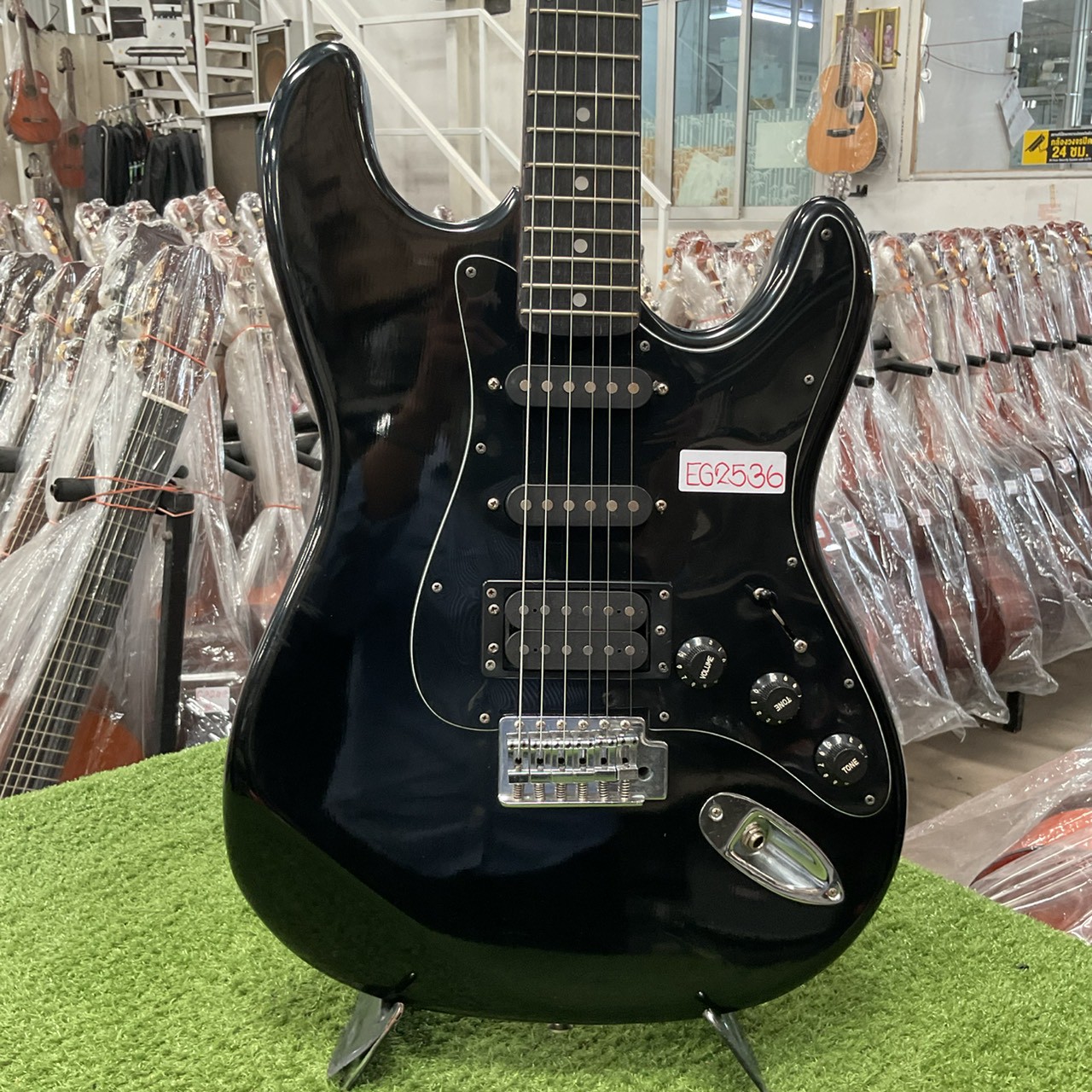 กีต้าร์ไฟฟ้า Tomson