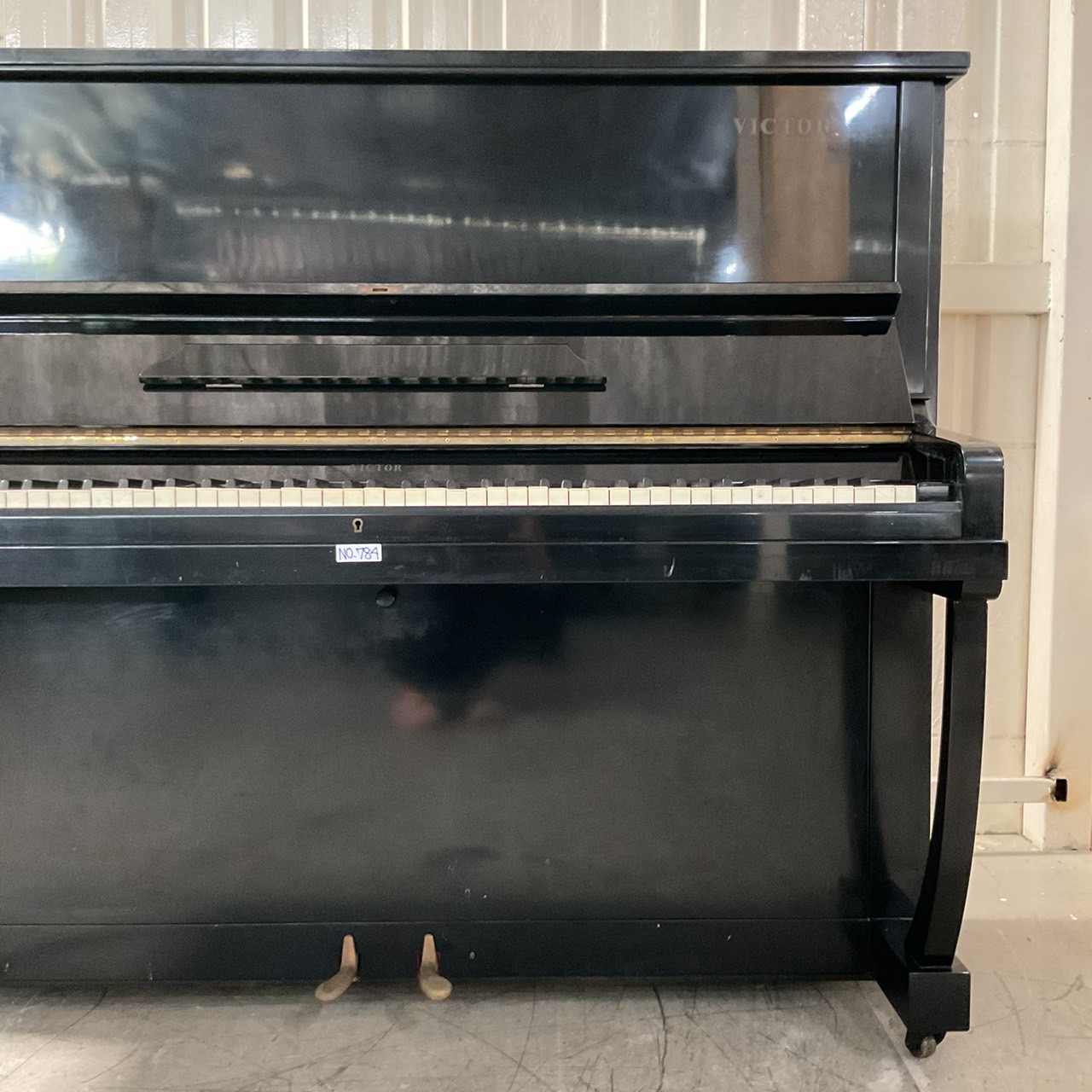 เปียโนอัพไลท์ VICTOR : VZ-20