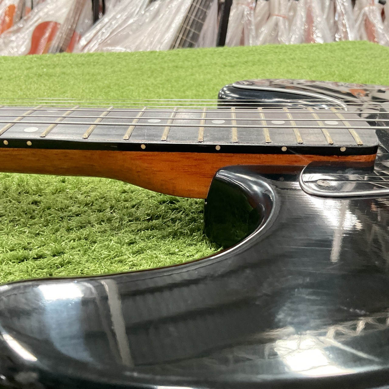 กีต้าร์ไฟฟ้า Tomson