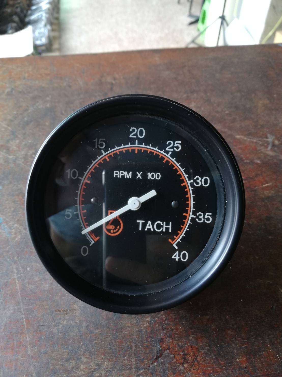 เกจ์วัดรอบ DATCON 4000 RPM 12V-24V ต่อกับไดชาร์ท