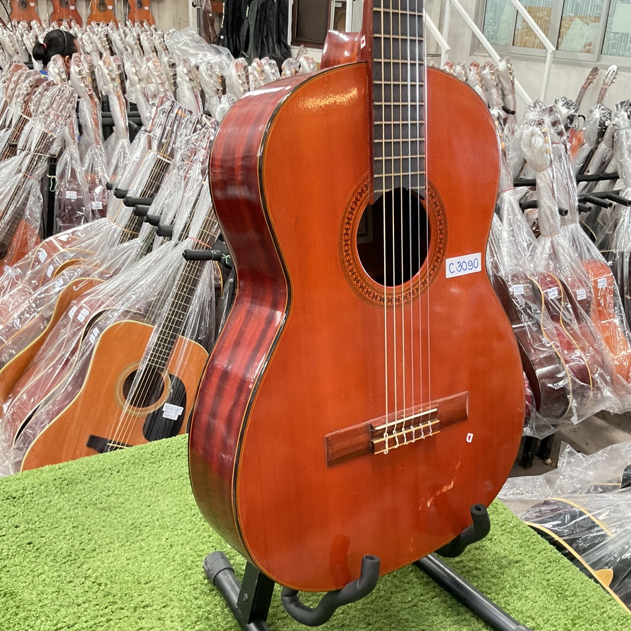 กีต้าร์คลาสสิค Grand Raforet : No.100