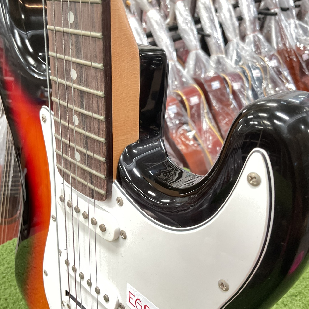 กีต้าร์ไฟฟ้า SELDER