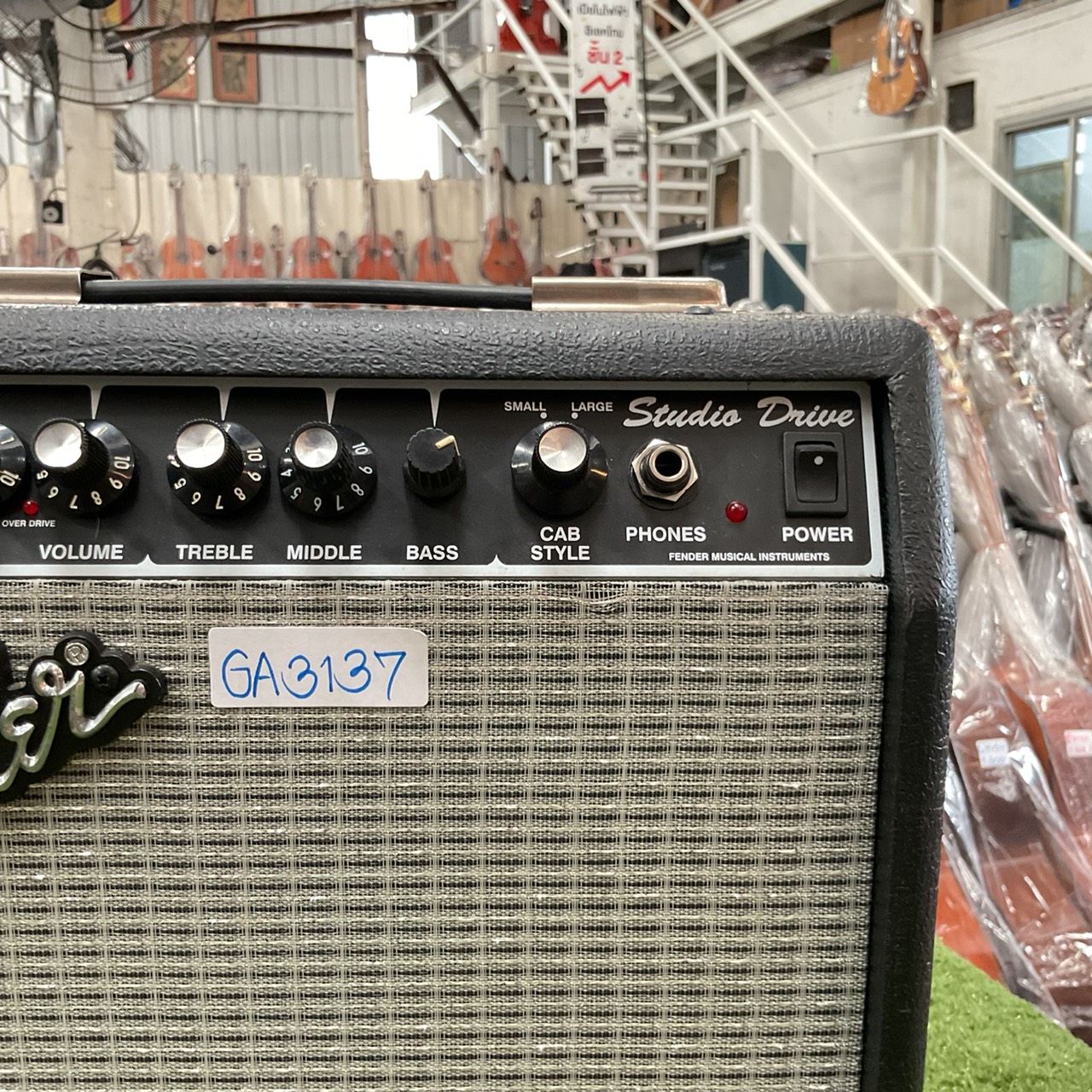 แอมป์กีต้าร์ Fender : SD-15