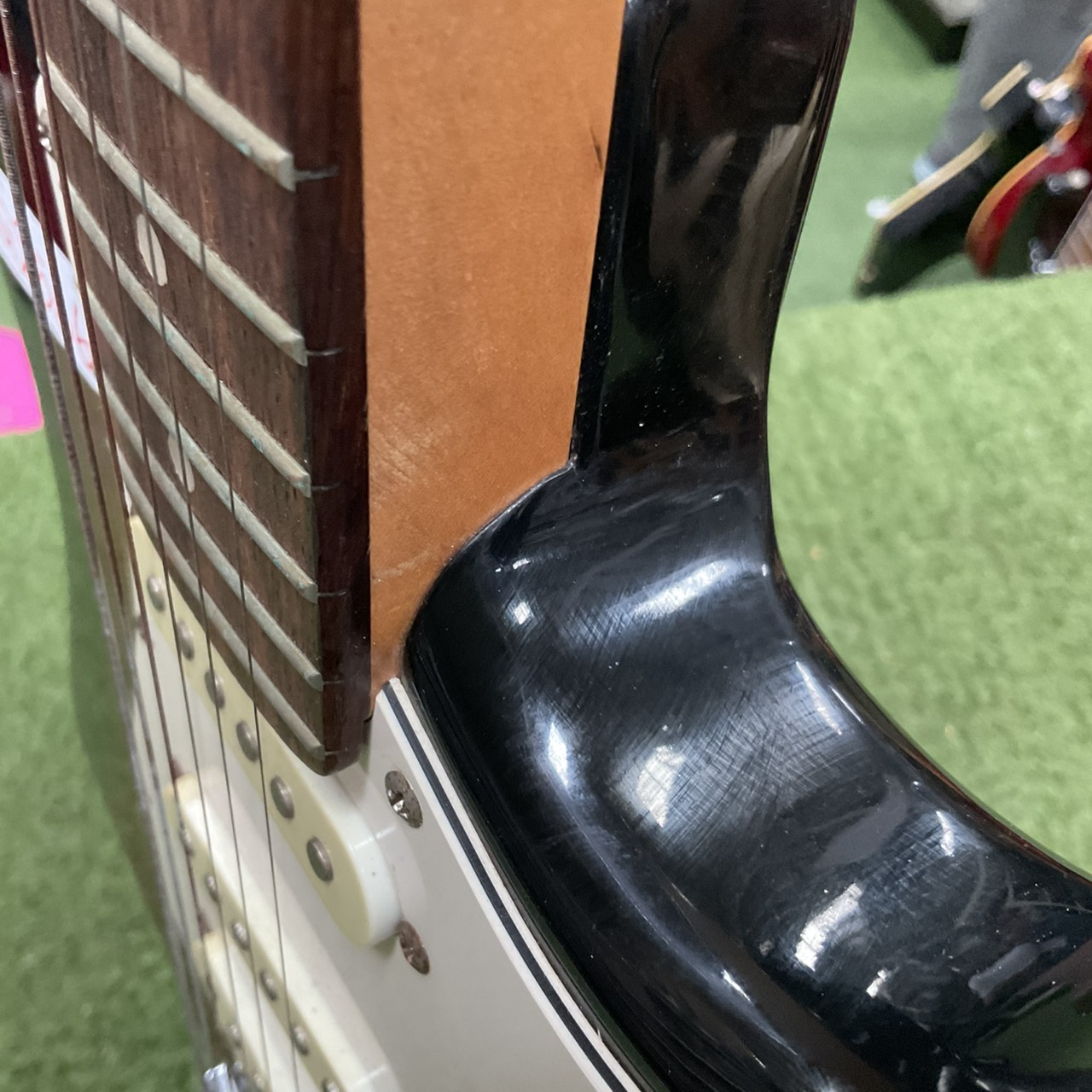 กีต้าร์ไฟฟ้า SELDER