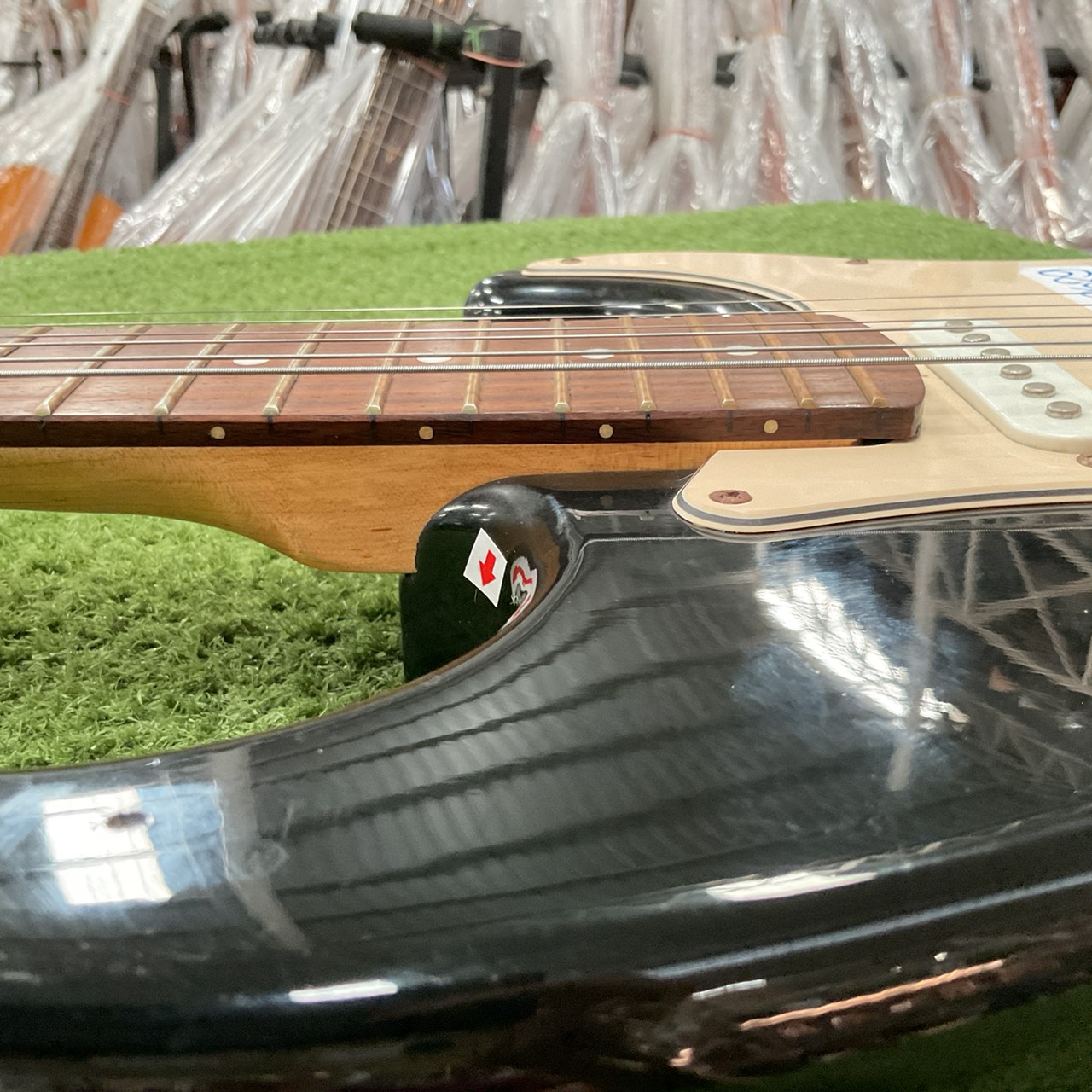 กีต้าร์ไฟฟ้า PhotoGenic