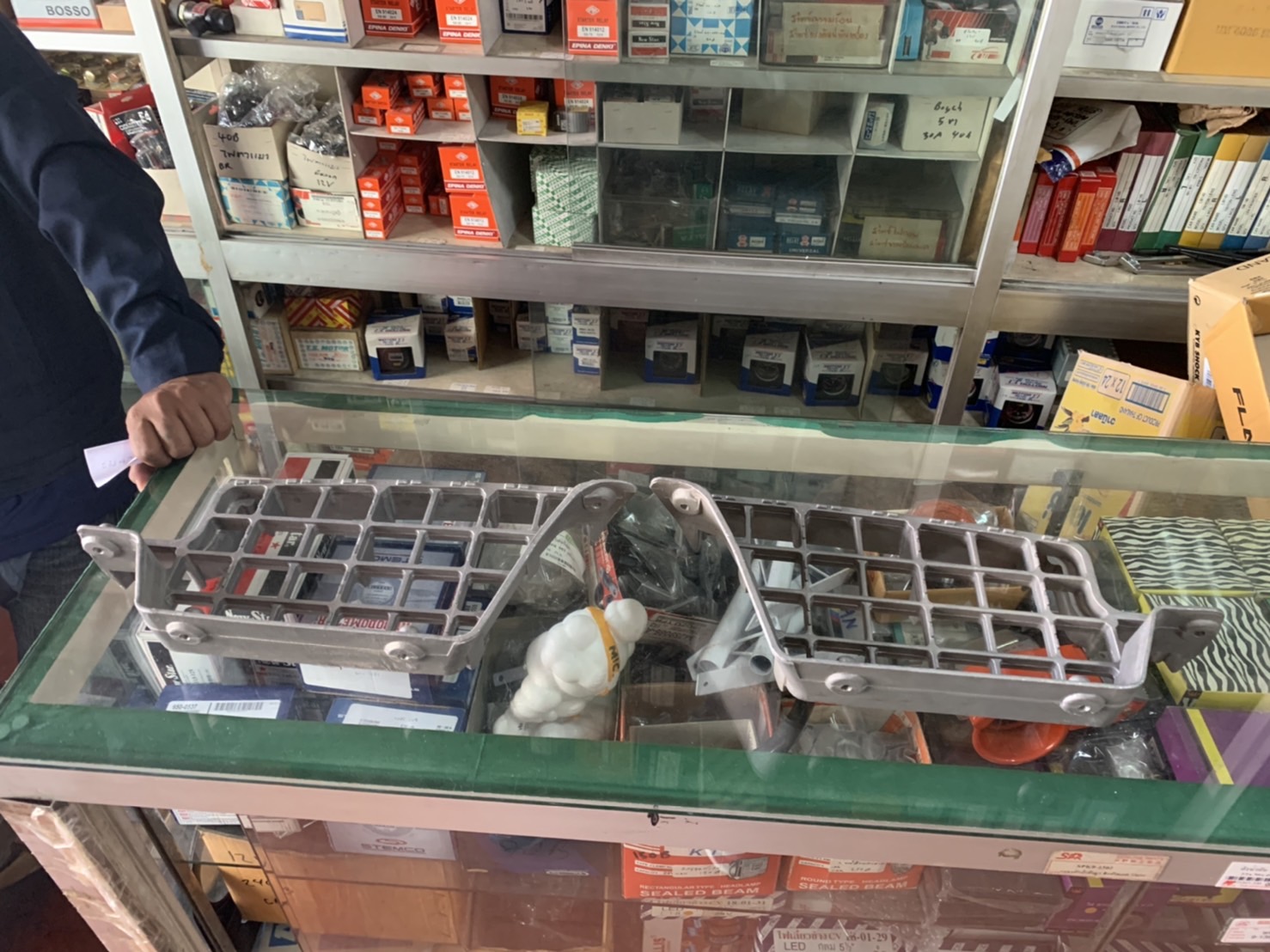 บันไดอลูมิเนียม FUSO FN527 ซ้าย ขวา