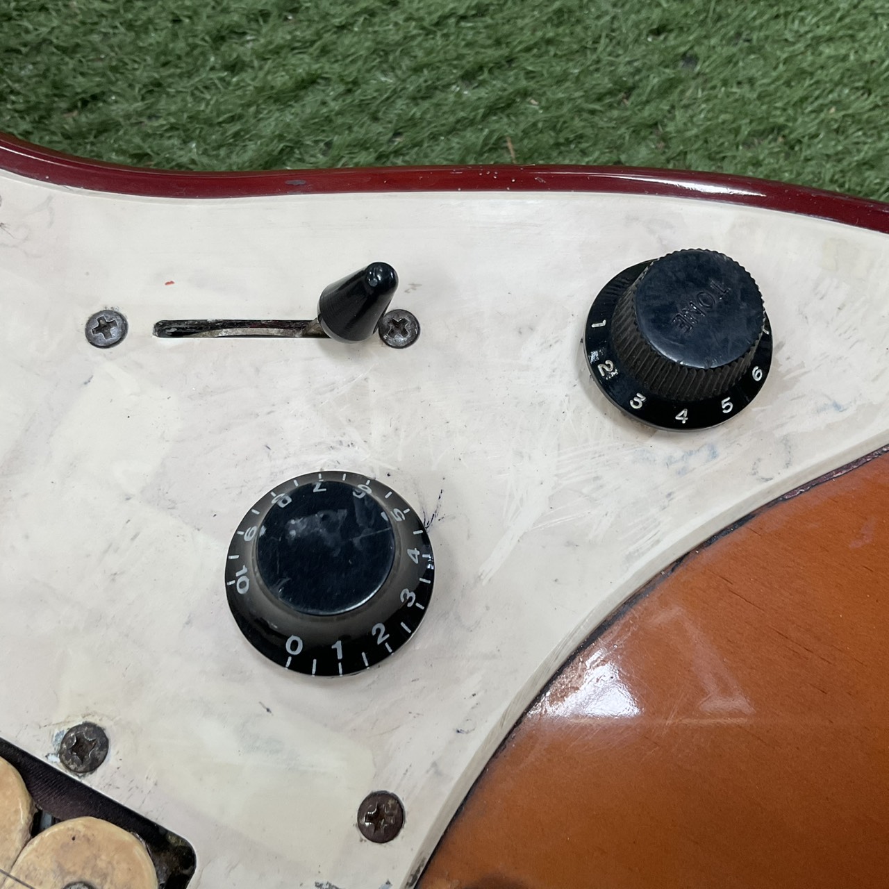 กีต้าร์ไฟฟ้า YAMAHA : YGS 112T