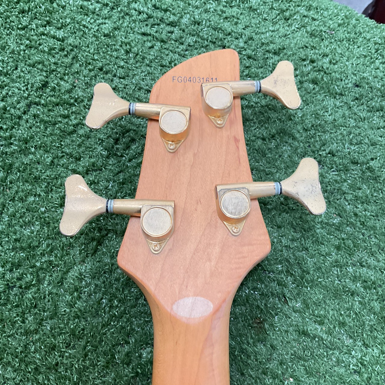 กีต้าร์เบส FERNANDES