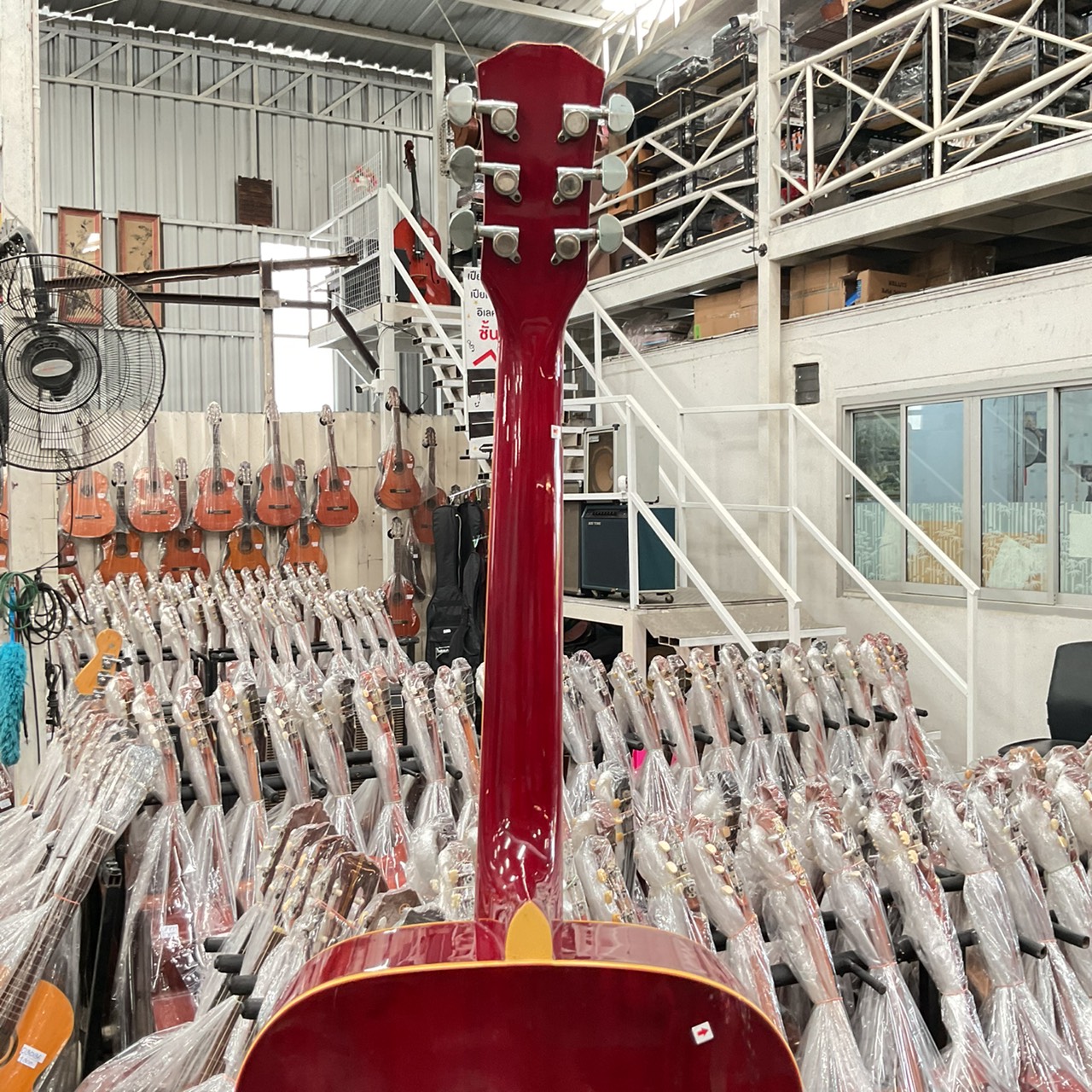 กีต้าร์โปร่ง Mavis : MW-200