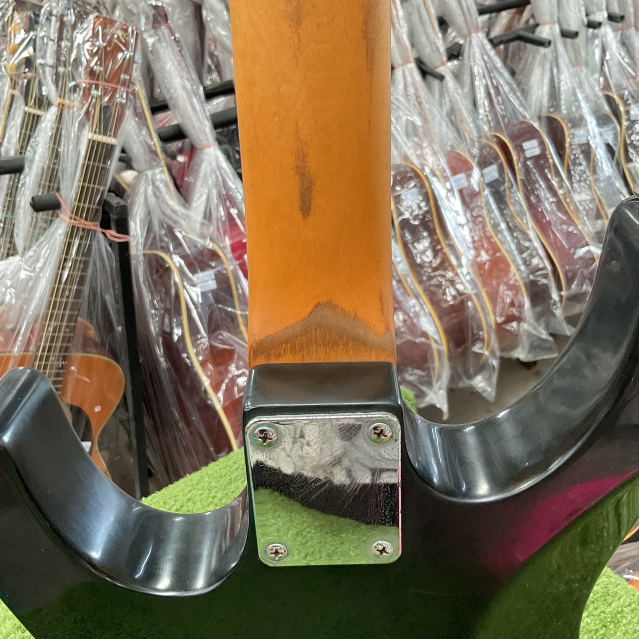 กีต้าร์ไฟฟ้า Bill's Brothers