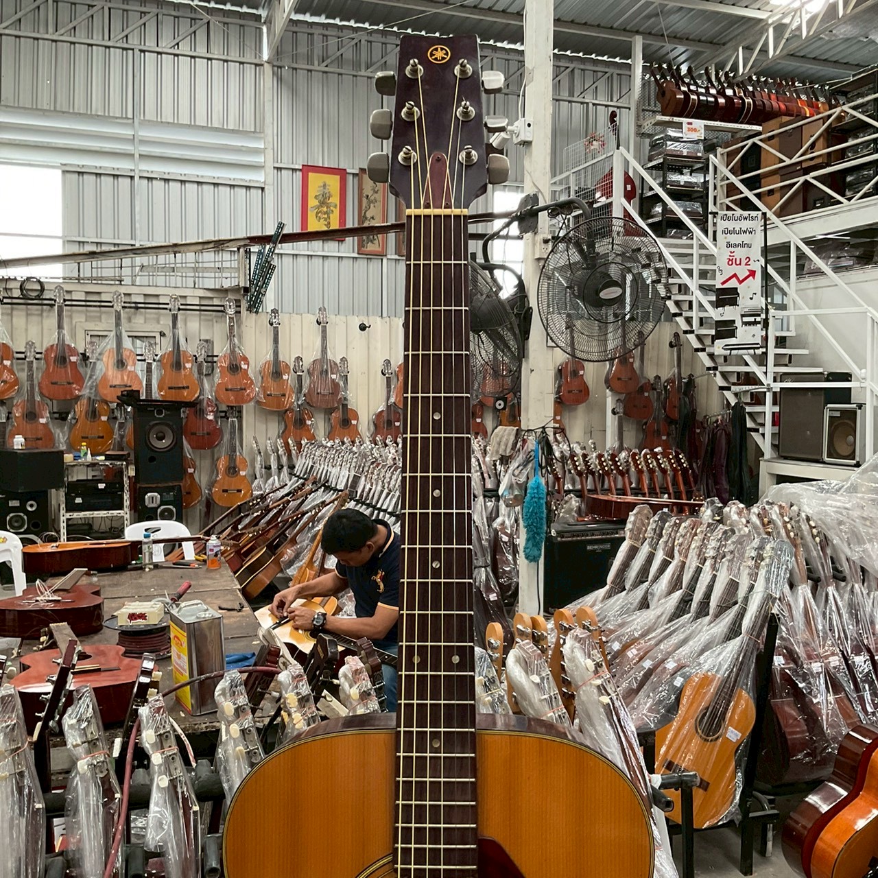 กีต้าร์โปร่ง YAMAHA : FG-130