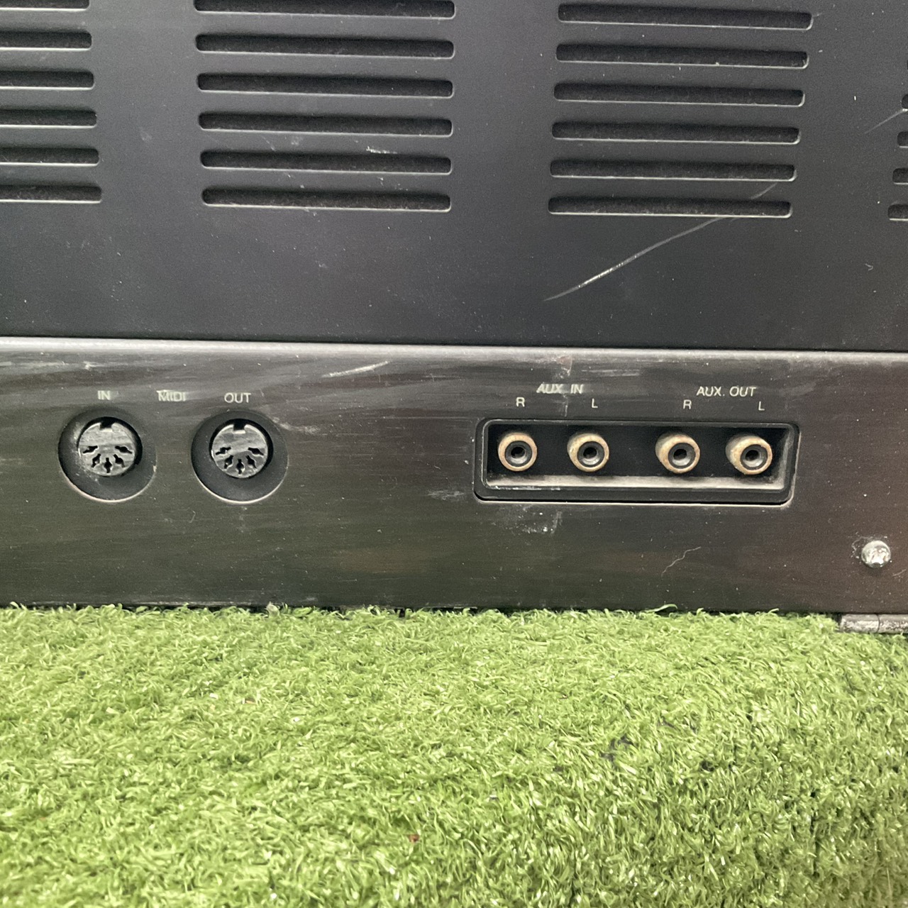 เปียโน YAMAHA : CLP-100 สินค้าไม่พร้อมใช้งาน (ต้องซ่อม)