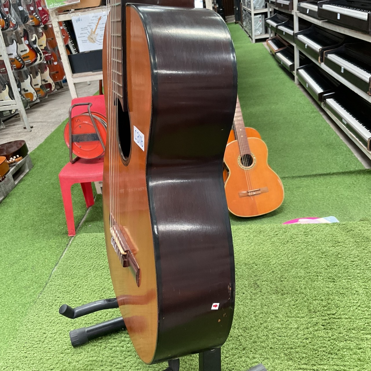 กีต้าร์คลาสสิค Metoro Gat : No.65.65