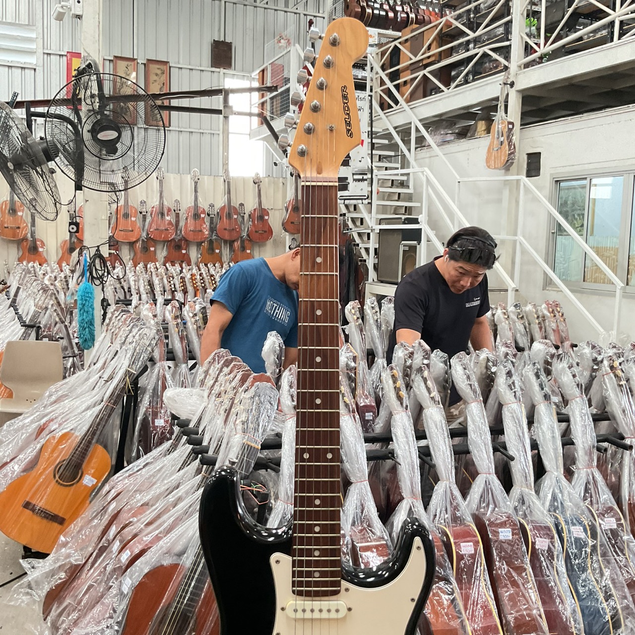 กีต้าร์ไฟฟ้า SELDER