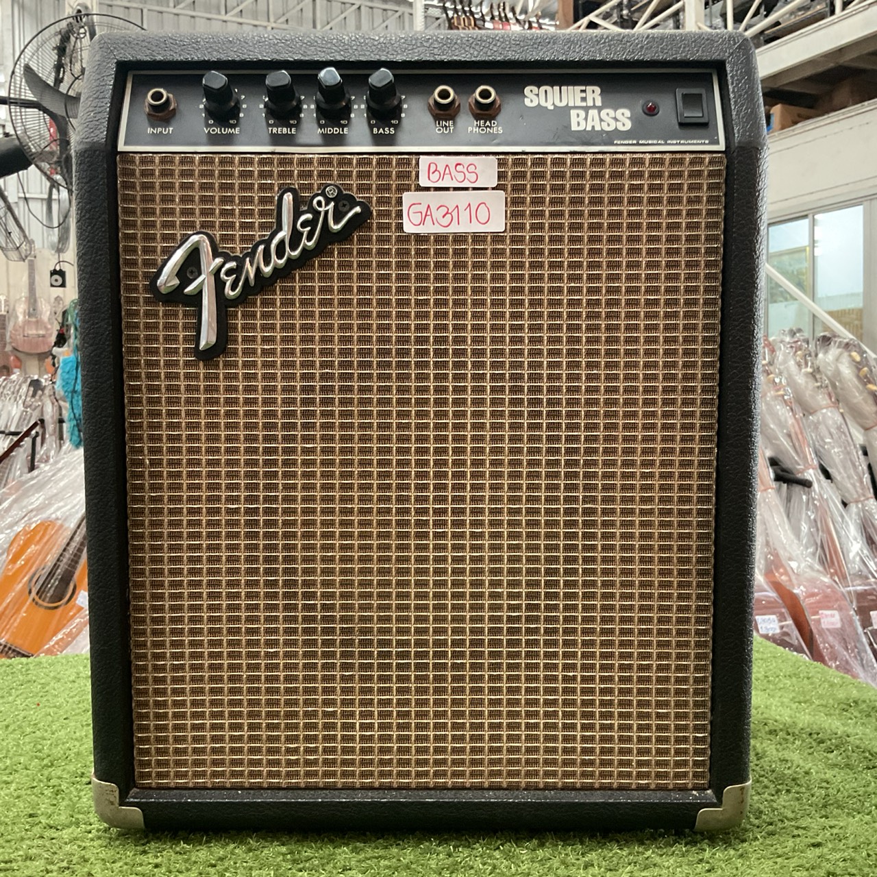 แอมป์เบส Fender : SQUIER BASS