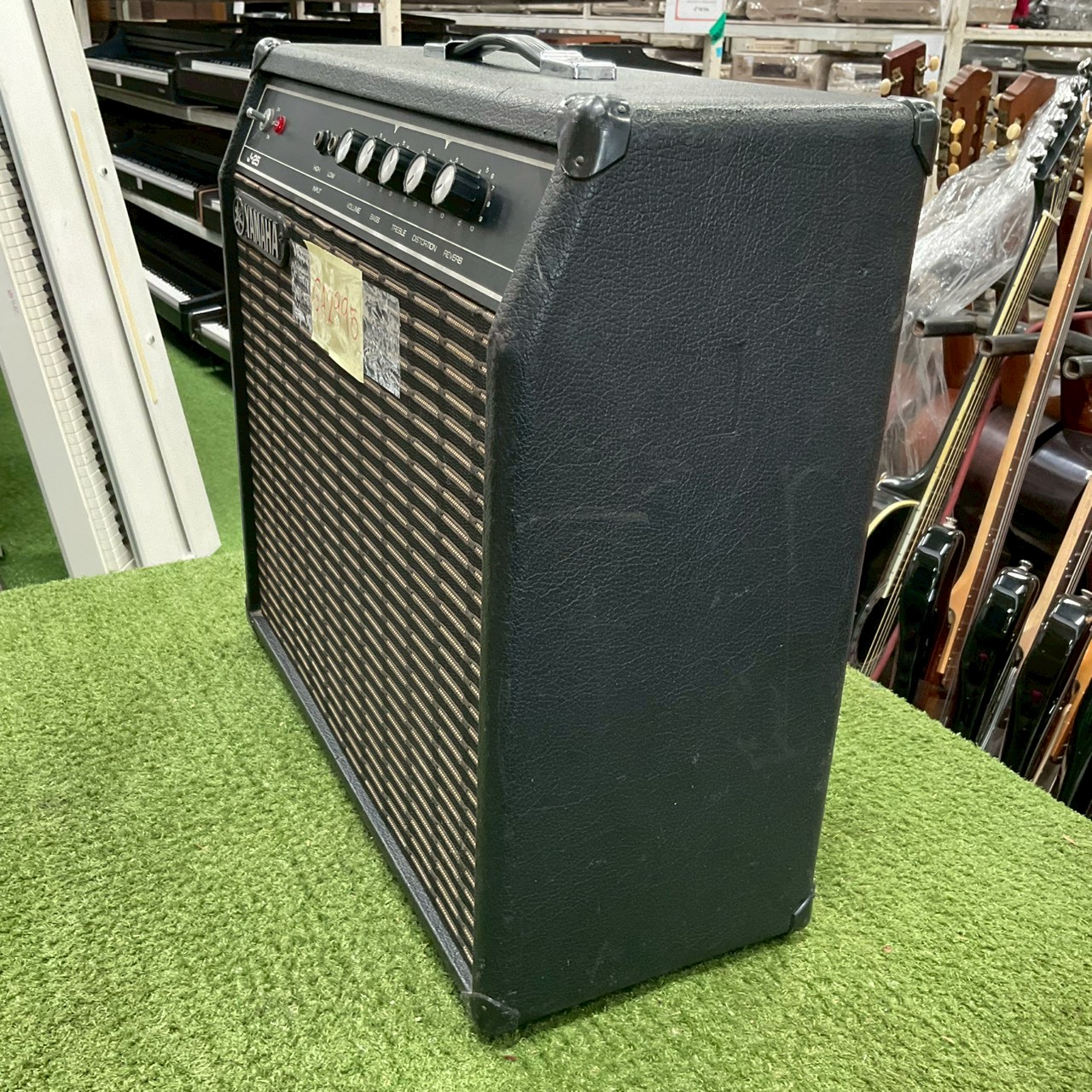 แอมป์กีต้าร์ YAMAHA : J-25