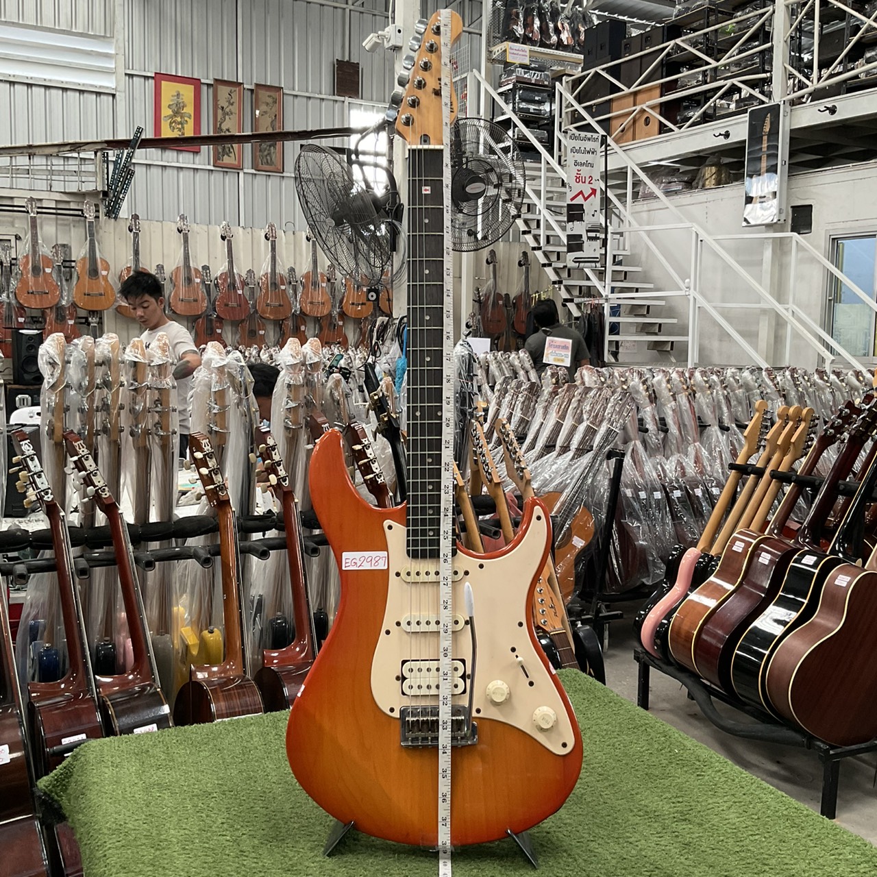 กีต้าร์ไฟฟ้า YAMAHA : YGS 112T - ร้านเครื่องดนตรีมือสองญี่ปุ่น