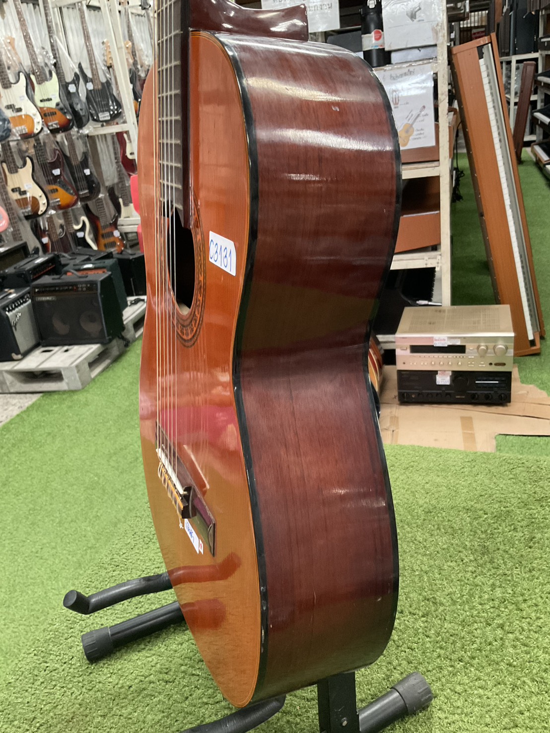 กีต้าร์คลาสสิค CLARK GUITAR : NO.10