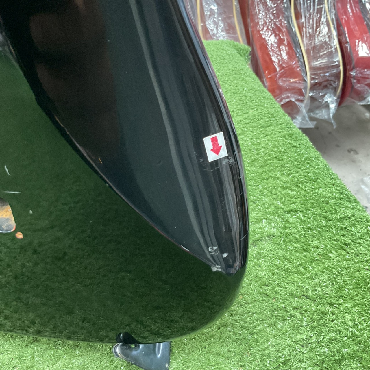 กีต้าร์ไฟฟ้า ยี่ห้อตามภาพ