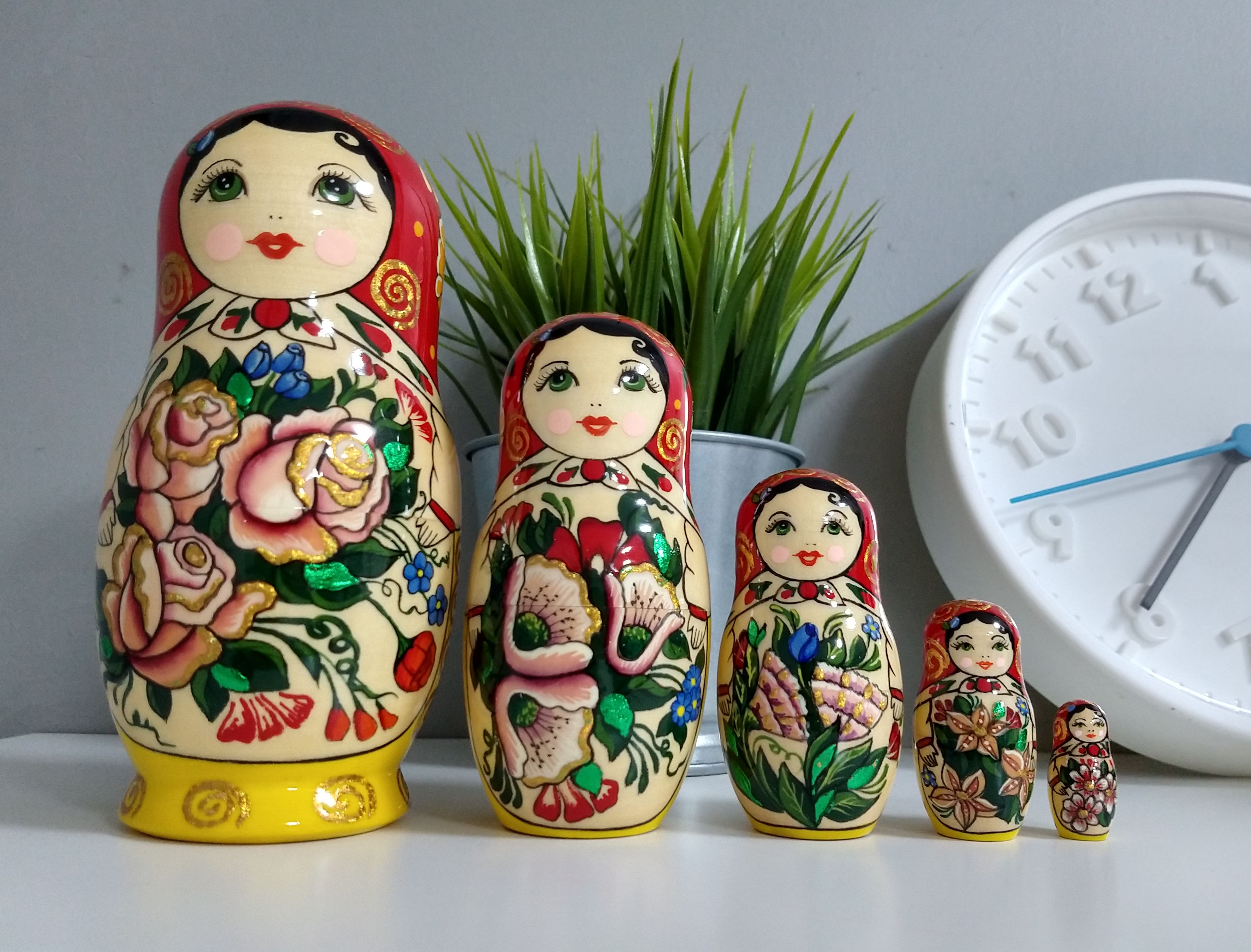 ตุ๊กตาแม่ลูกดกรัสเซีย (Matryoshka) - Semionovo style painted