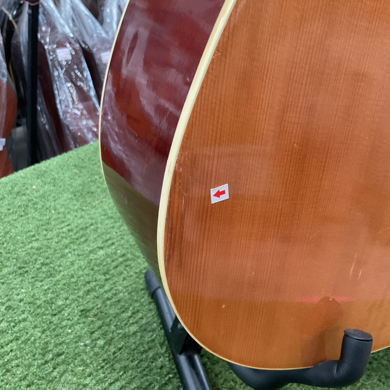 กีต้าร์โปร่ง MoDern