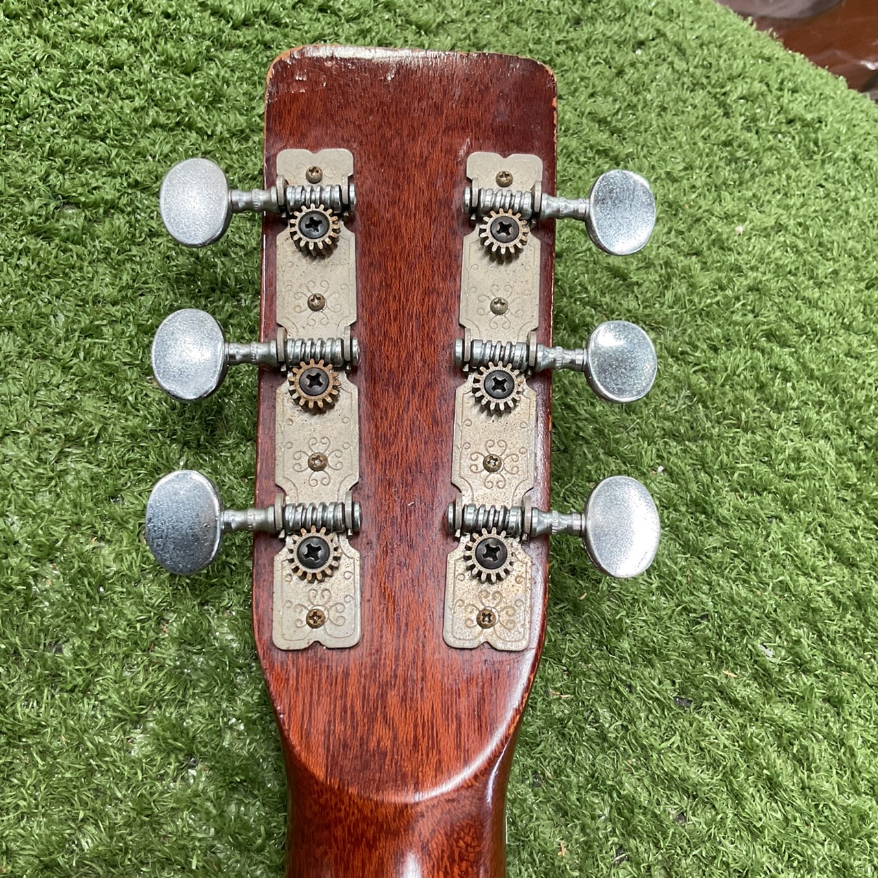 กีต้าร์โปร่ง Phenix : W130