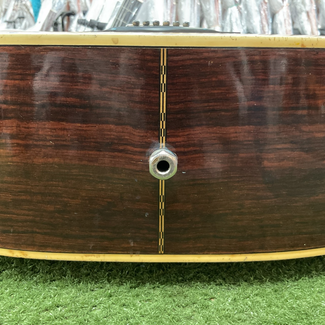 กีต้าร์โปร่งไฟฟ้า YAMAHA : FG-301