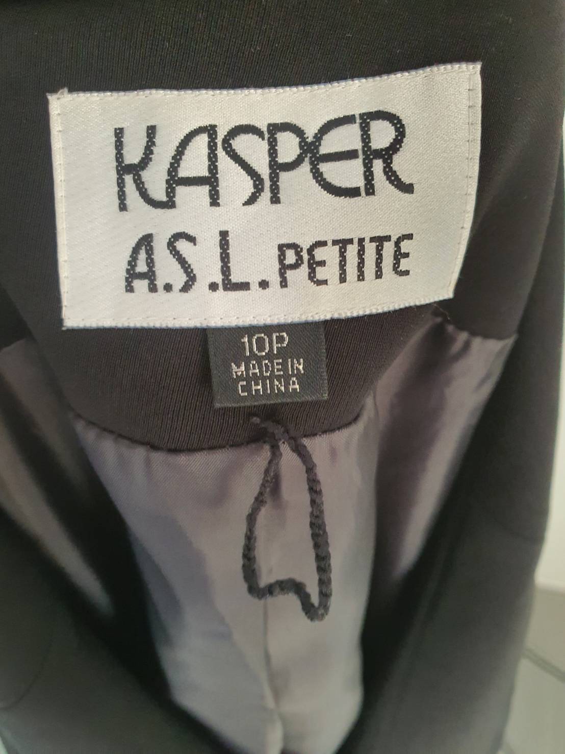 FF05944 เสื้อสูทหญิง มือสอง นำเข้า สีดำ KASPER อก 38 นิ้ว