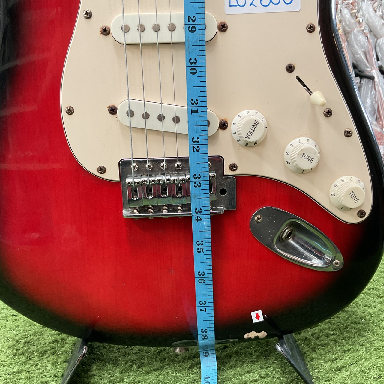 กีต้าร์ไฟฟ้า Mavis