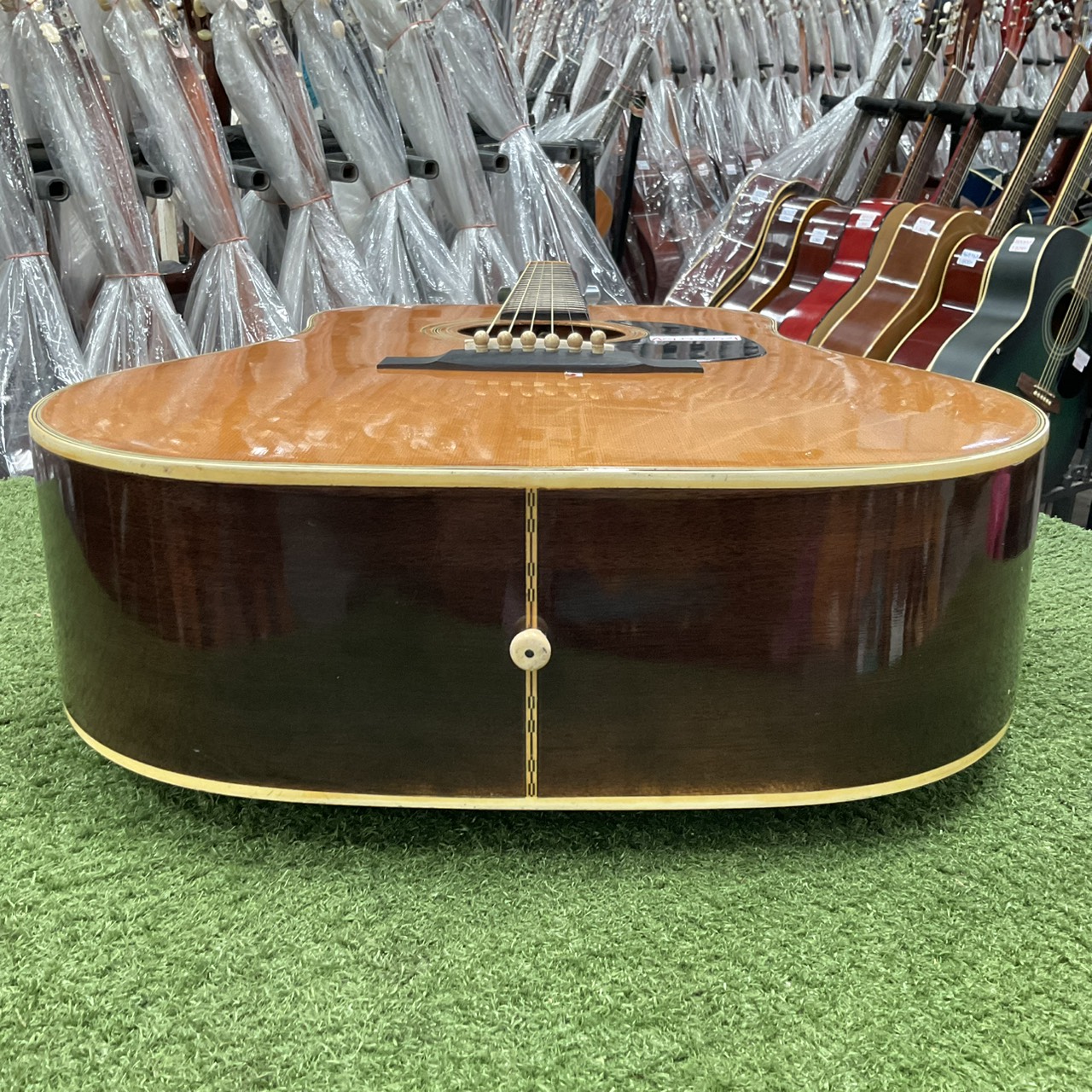 กีต้าร์โปร่ง Gilbert : SK-20