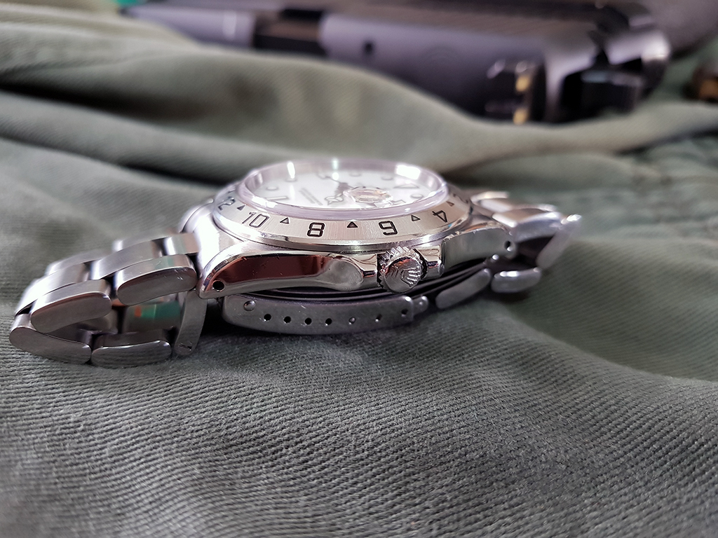 Rolex Explorer 2 GMT พลายน้ำ ทริเที่ยมT25 หน้าขาว เข็มแดง หูรู คออ่อน 40mm Series S ปี 1993