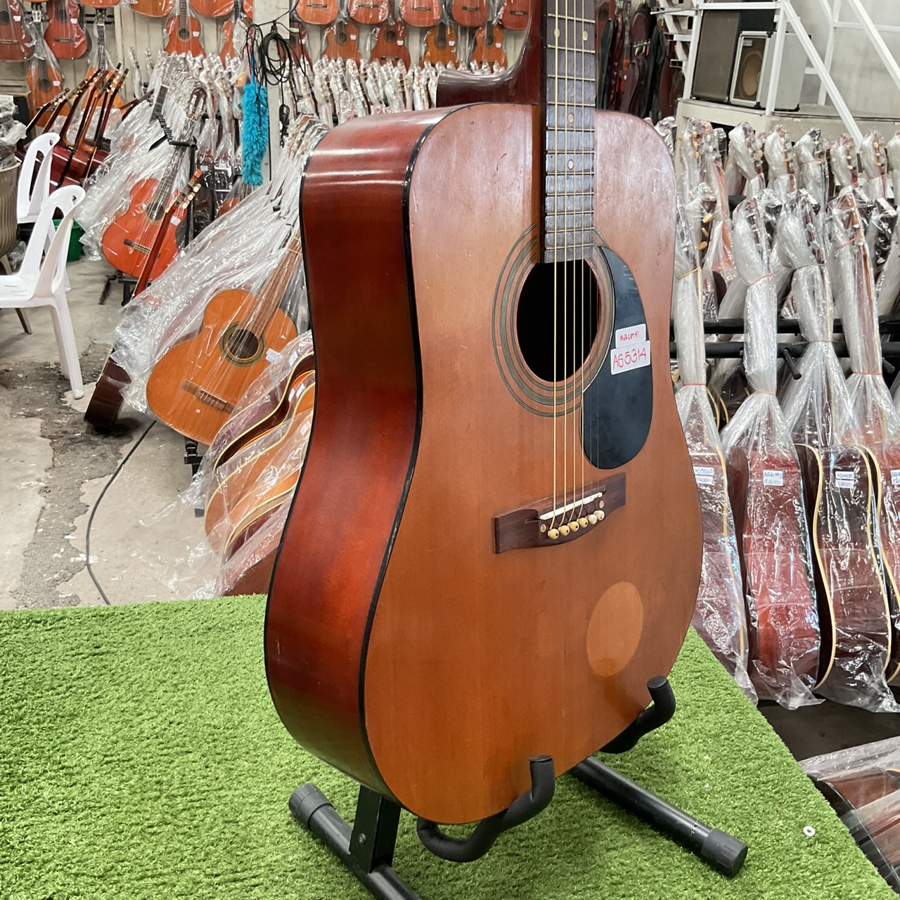 กีต้าร์โปร่ง Muse