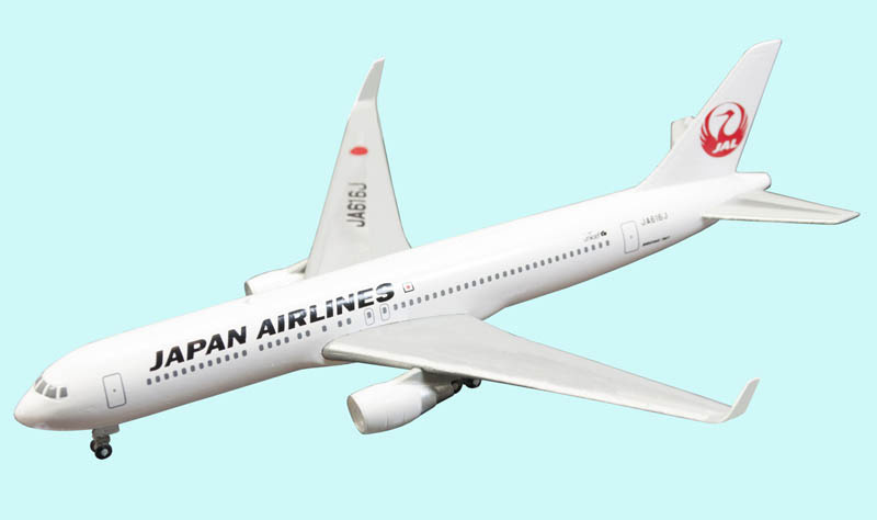 โมเดลเครื่องบินจำลอง ยี่ห้อเอฟทอย ขนาด 1/500 ชุด JAL Wing Collection Vol. 5 #2 BOEING 767-300ER (JA616J)