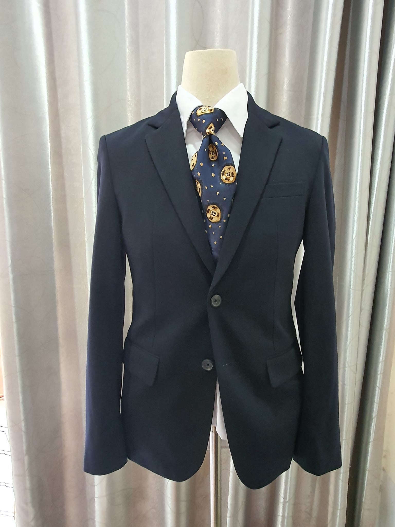 Suit0011 เสื้อสูท นำเข้า มือสอง สีกรมท่า EVISU อก 36 นิ้ว