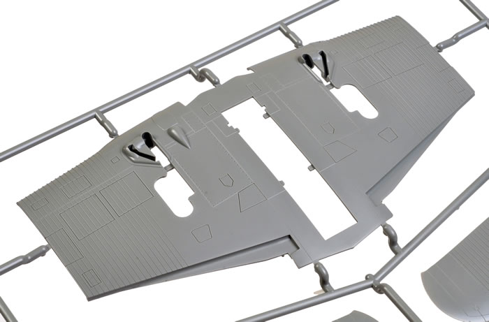 โมเดลเครื่องบิน Great Wall Hobby 1/48 L4807 WWII Douglas TBD-1 "Devastator" - VT-8 at Midway