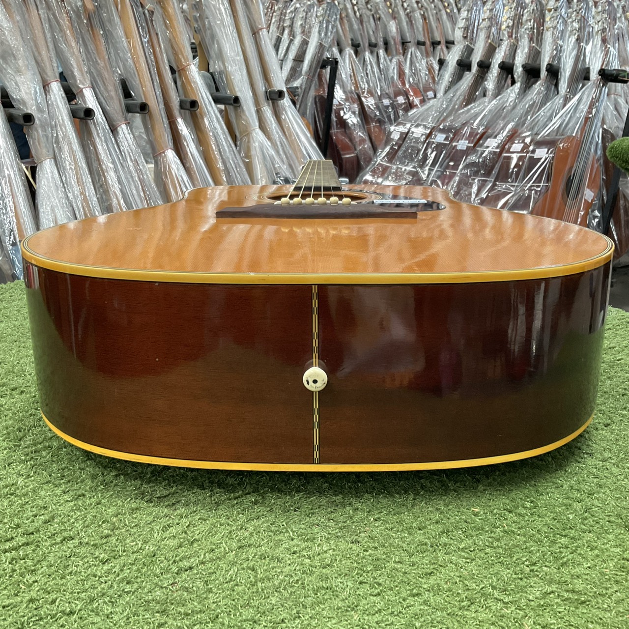 กีต้าร์โปร่ง YAMAHA : FG-151